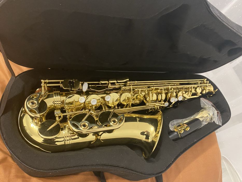 Vand saxofon URGENT!