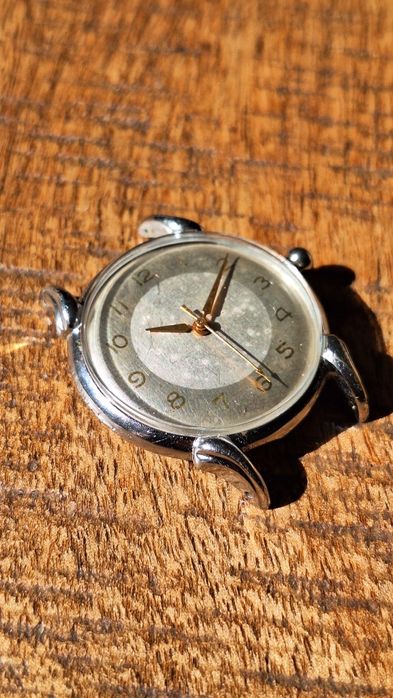 Ceas vintage anii 50( nu  este Certina, doxa , tissot, omega)