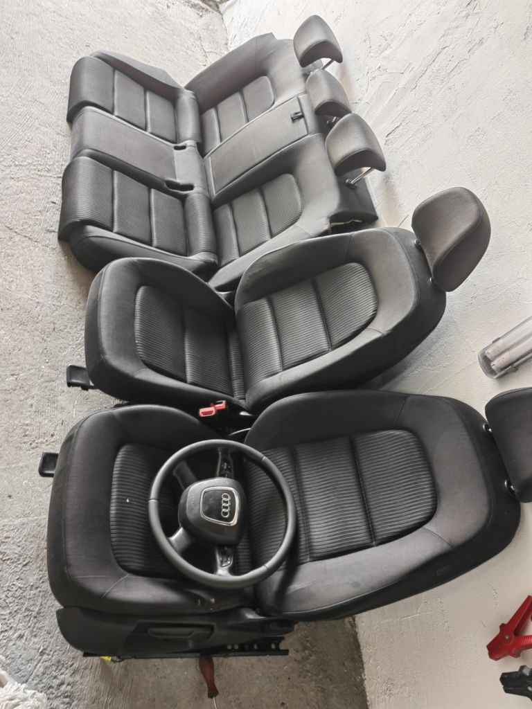 Interior audi a4 b8