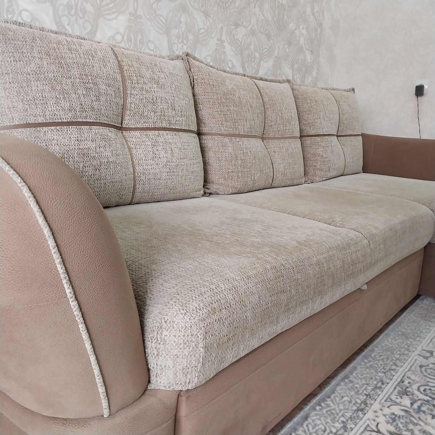 Продам отличный мягкий диван