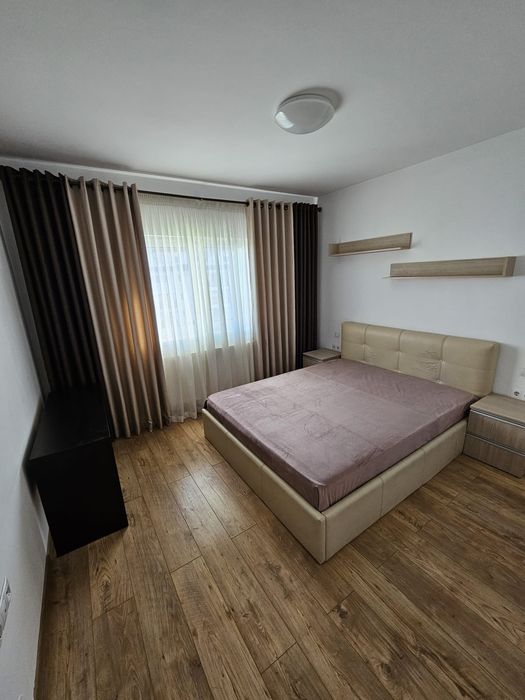 Proprietar închiriez apartament 3 camere