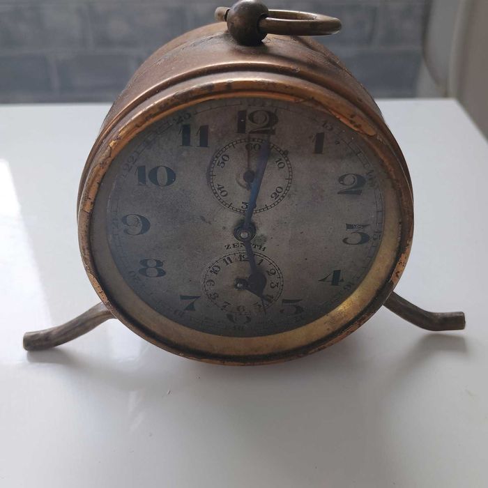 Швейцарски ретро будилник ZENITH