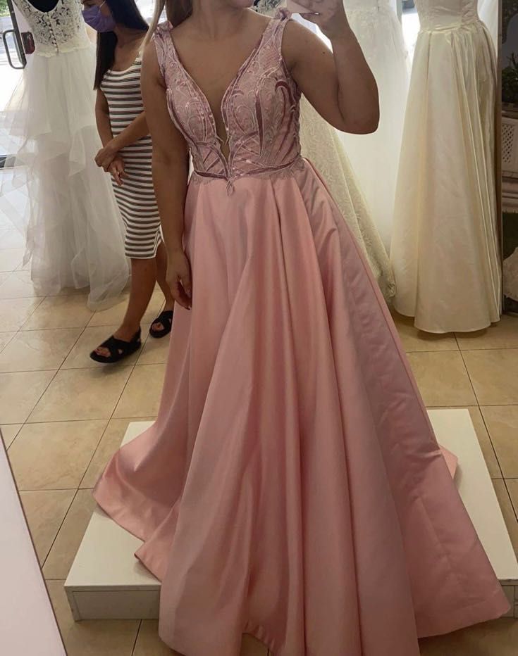 Официална рокля в розово