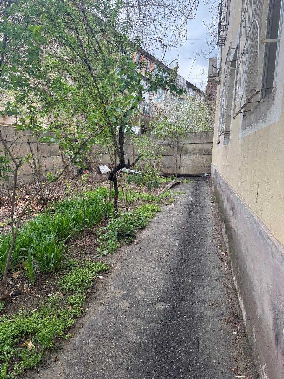 Продаётся 3-комнатная квартира, Максим Горький, Налоговая, Буз базар