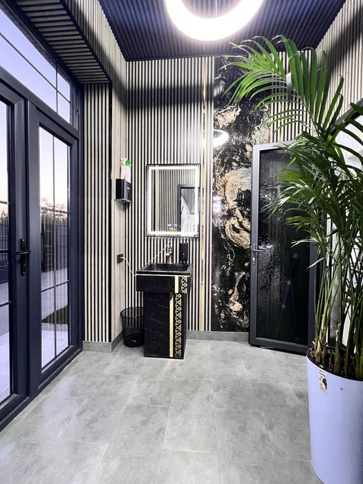 Srochno!!! Jomboy markazida Yangi qurilgan 5 sotxlik Dacha sotiladi!