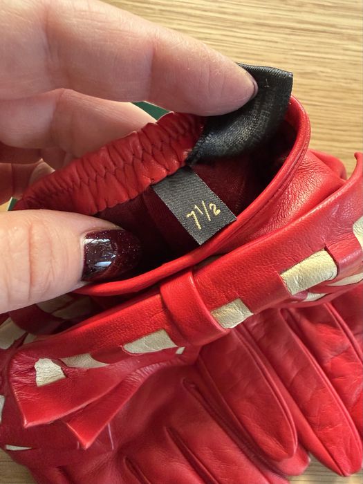 Manusi cu accesoriu fundiță, piele