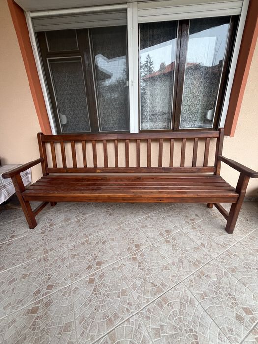 Дървена пейка за вашата градина