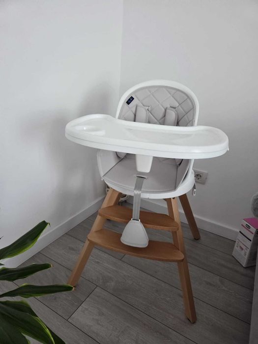 Scaun de Masa Bebe Premium – Neutilizat, Primit cadou