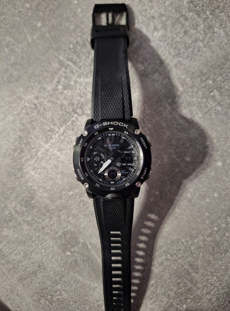 CASIO G - Shock GA - 2000