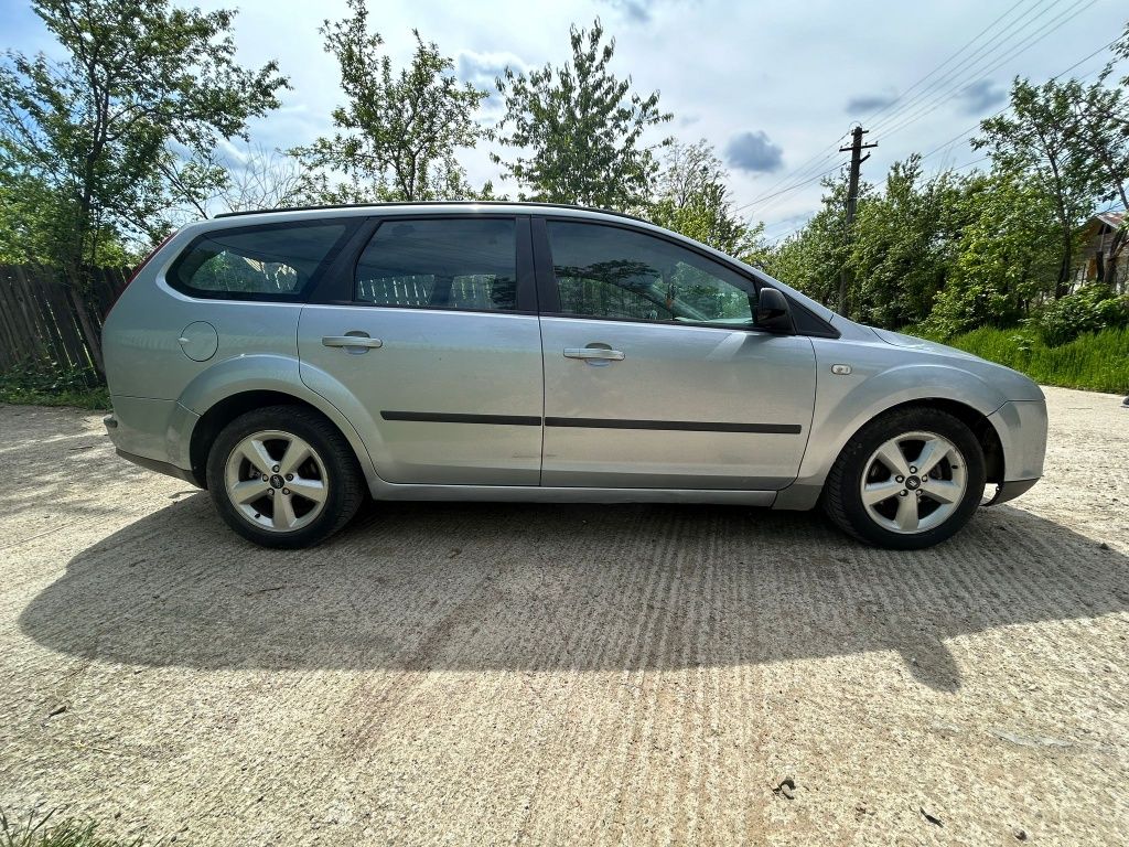 Vând Ford Focus 2 2005 1.6 TDCI