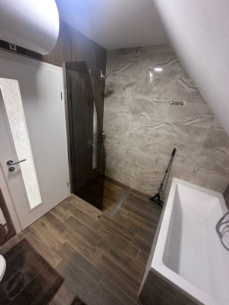 Дава се под наем Тристаен апартамент в София, в.з. Киноцентъра - 120 кв.м за 1020 € - Снимка #8