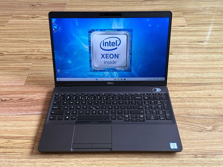 Dell Precision 3541`Xeon E-2276M/32GB DDR4/512GB SSD/Nvidia P620-4GB
