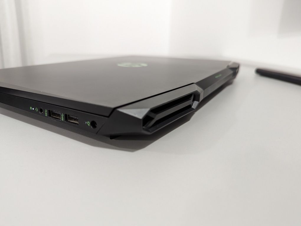 Vand Laptop de Gaming HP Pavilion 15-dk1027nq procesor i7 - Garantie