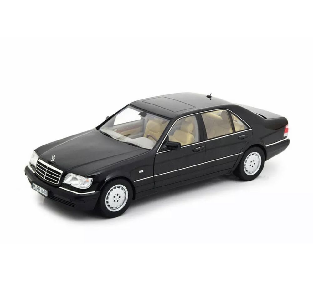 Mercedes Benz 1:18