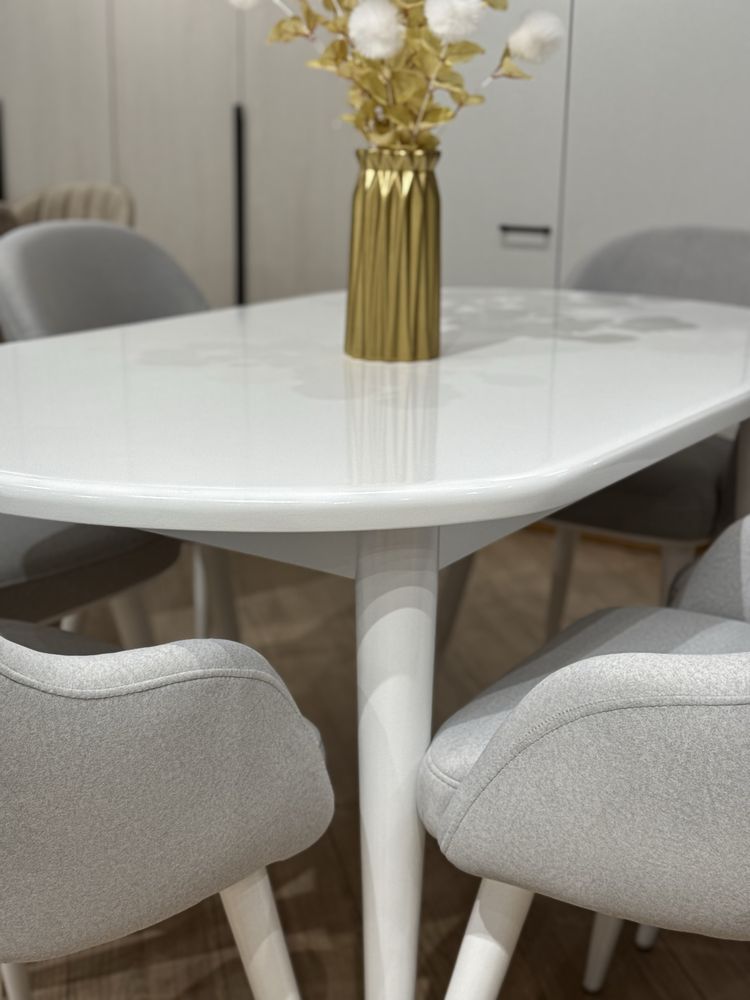 Комплект стол и стулья от Comfrot Mebel