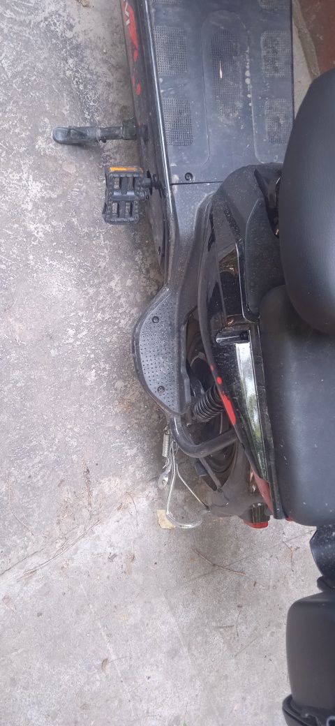Skuter sotiladi elektro velik