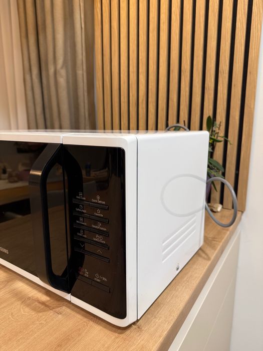 Cuptor cu microunde Samsung