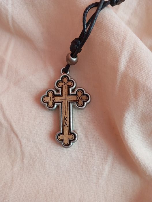 Кръстче за врата.