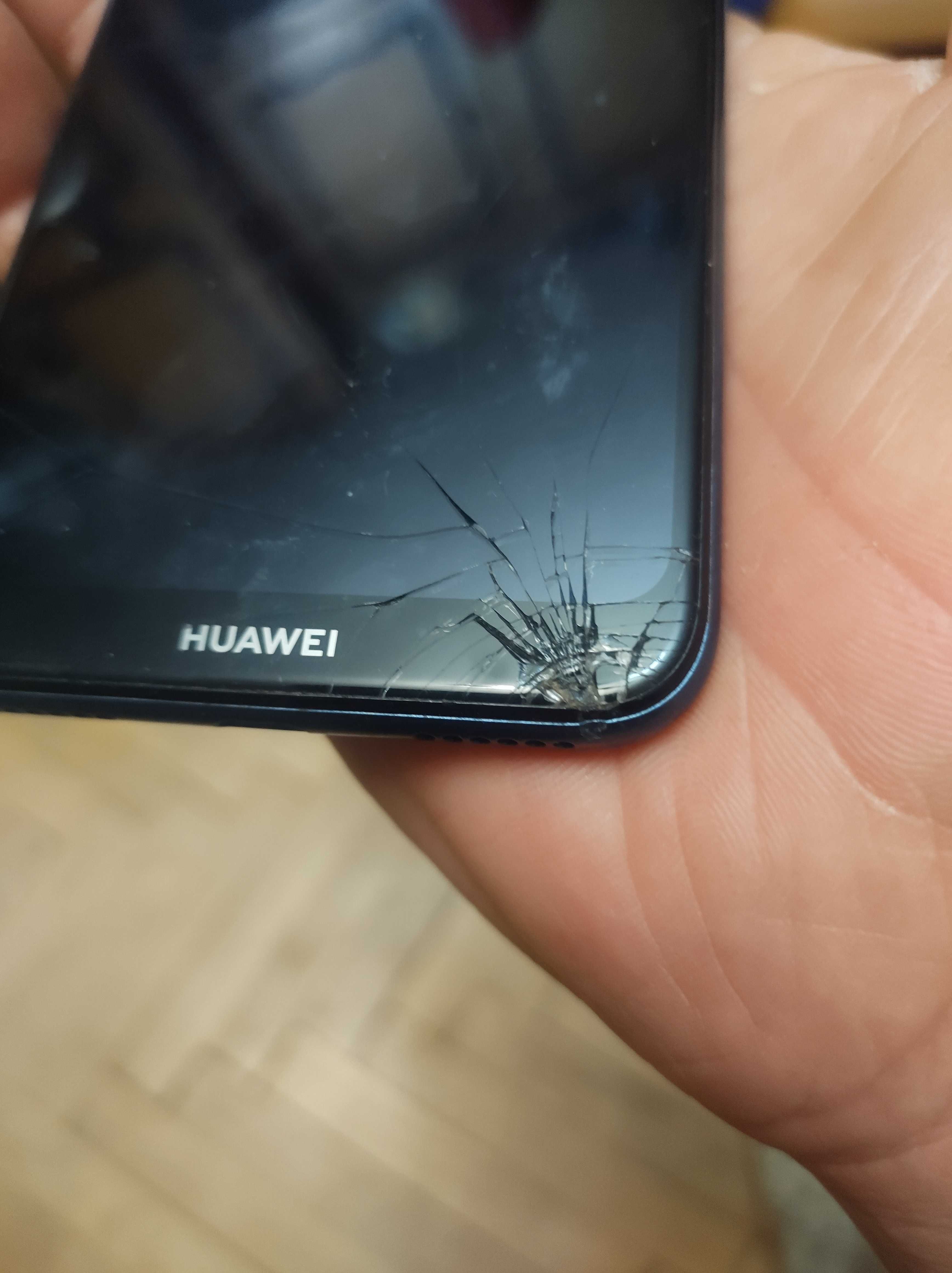 Продавам Huawei Y6