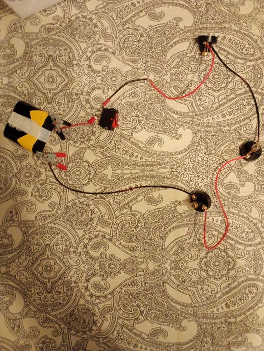 Circuit electric in paralel și serie