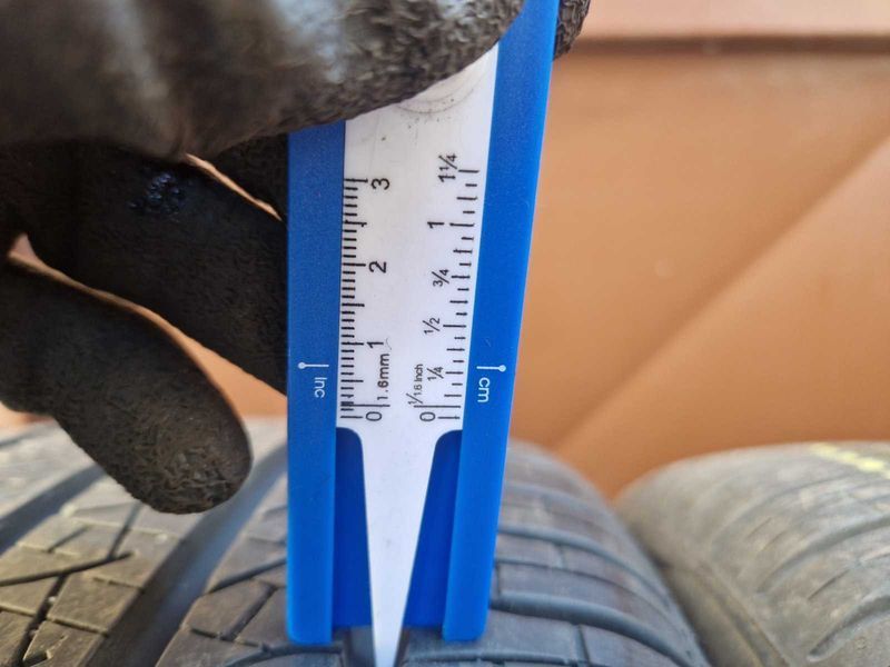 4 Pirelli R20 235/50
летни гуми
DOT1423