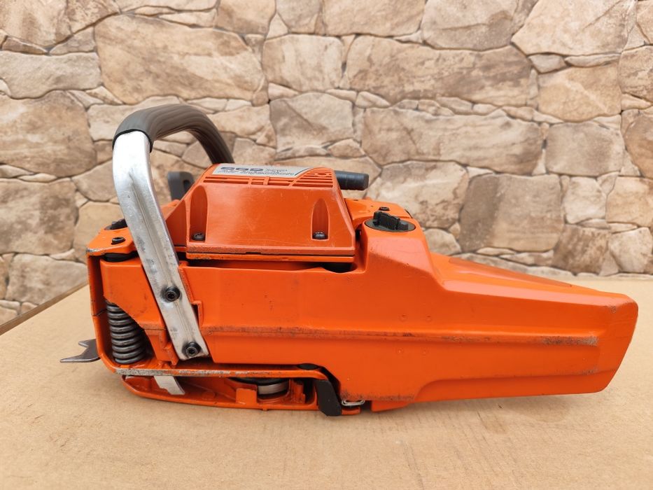 Husqvarna 262 LEGENDA anunț valabil numai pt  pretențioși .