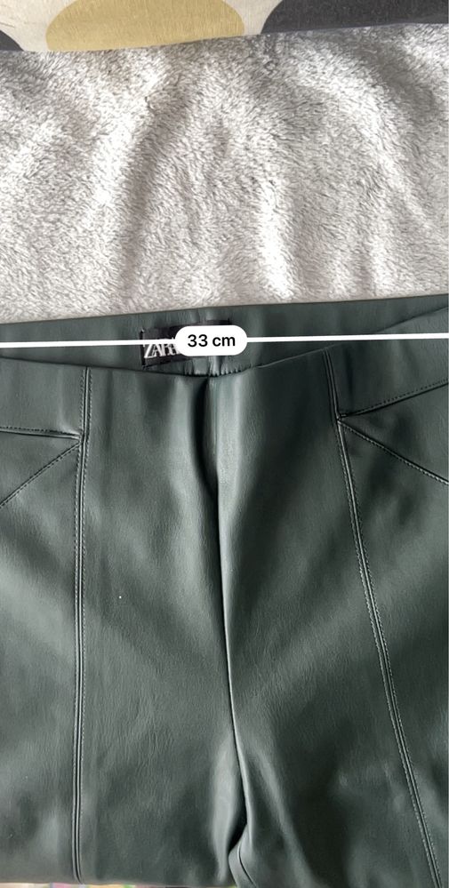 Pantaloni de piele Zara