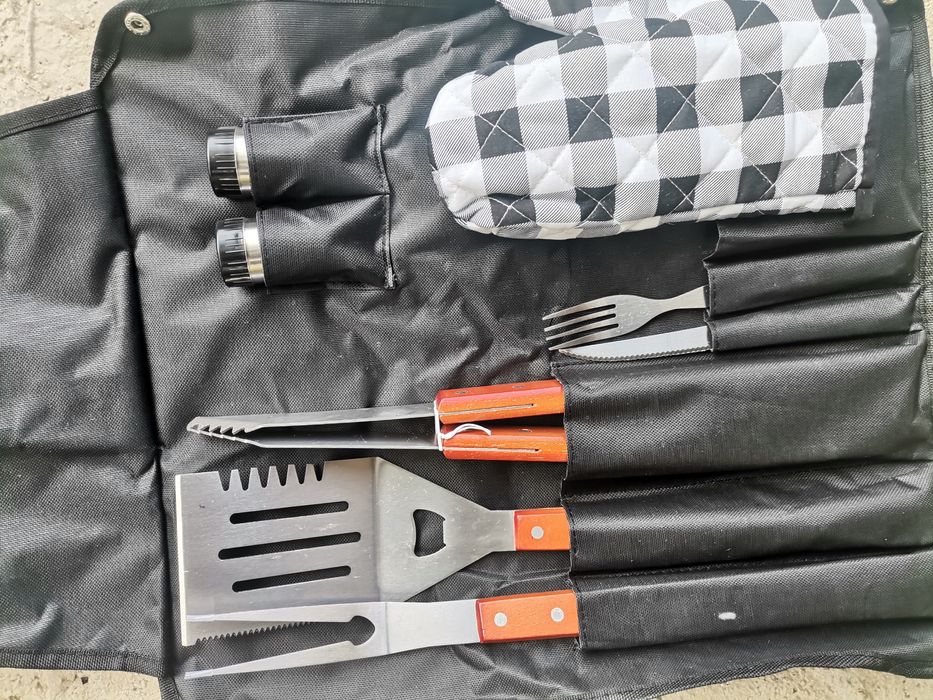 Грил комплект прибори