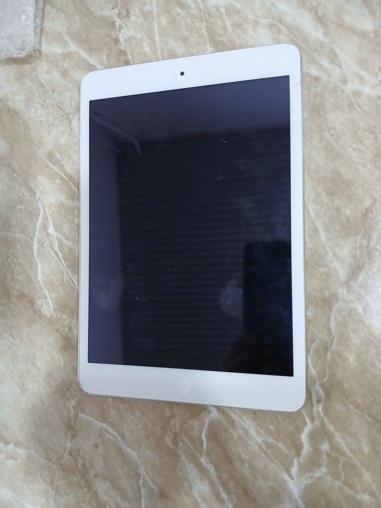 Планшет ipad mini a1432 айби бор