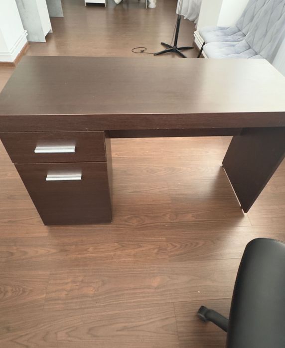 Vânzare birouri și scaune directorale