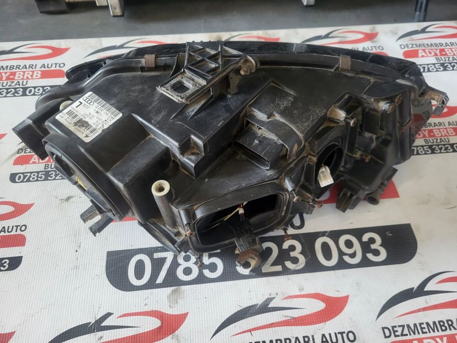 Far/ Faruri Audi A4 B8 Stanga-Dreapta  2010 XENON-LED