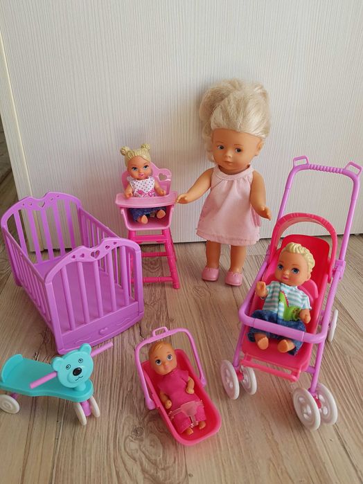 Кукла Corolle + 3 кукли- бебета и аксесоари