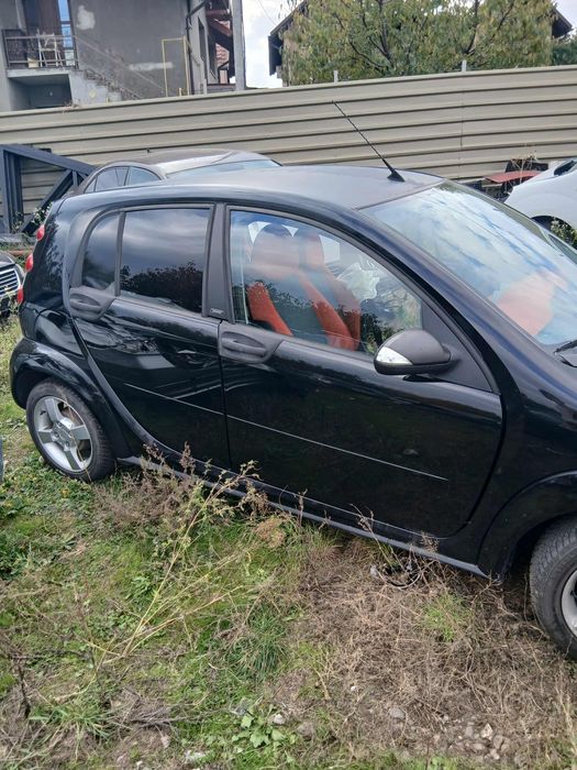 Vând Smart forfour pentru dezmembrări
