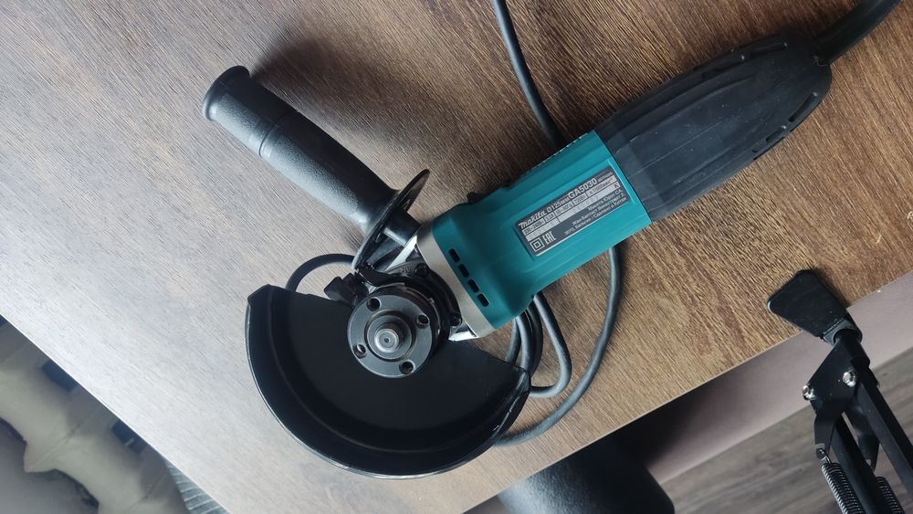 УШМ Makita GA5030 (болгарка)