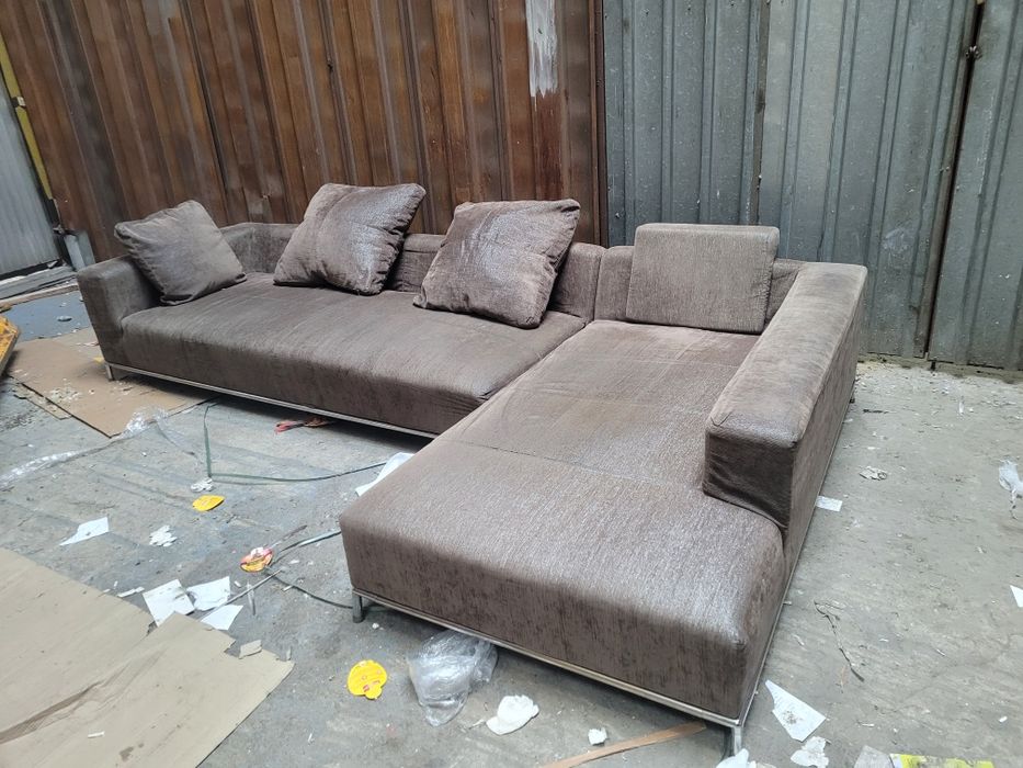 Canapea coltar folosita.