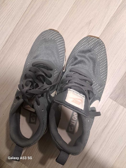 Дамски обувки Nike MD Runner 2