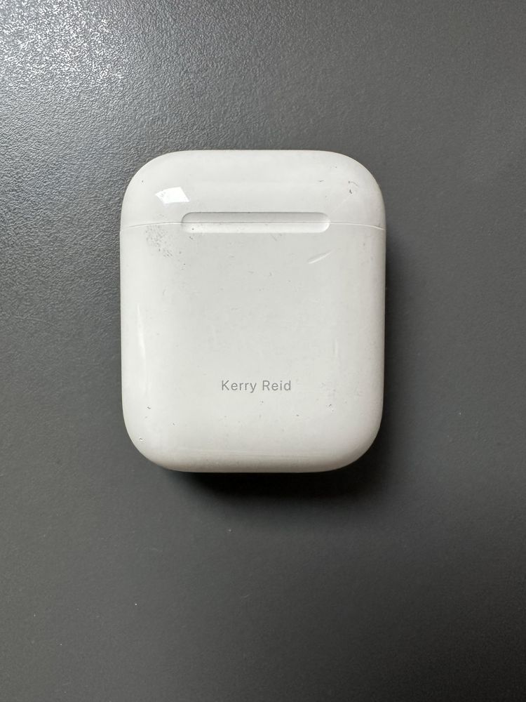 Airpods 1 charging case