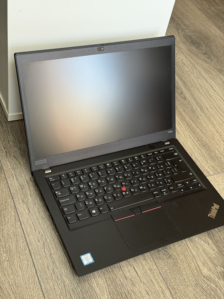 Лаптоп Lenovo Thinkpad T490s