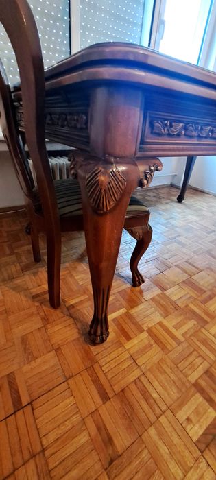 Mobilier clasic din mahon/nuc, masiv, sculptat manual