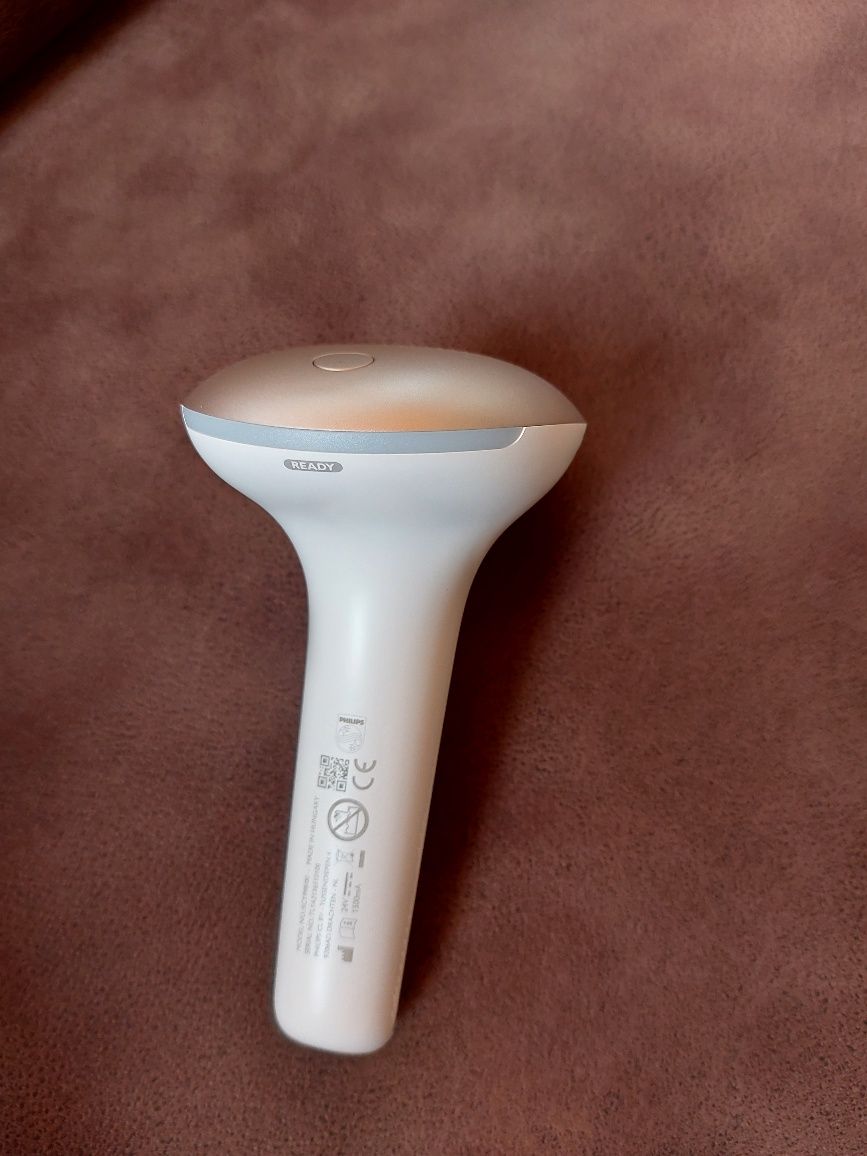 Фотоепилатор Philips Lumea.