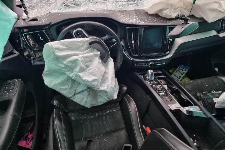 interior complet scaune fata piele alcantara vas lichid parbriz servo expansiune praguri haion portbagaj plafoniera Volvo XC 60 2, an 2018, motor 2.0 benzina plug-in hybrid, 320cp,  dezmembrez dezmembrari