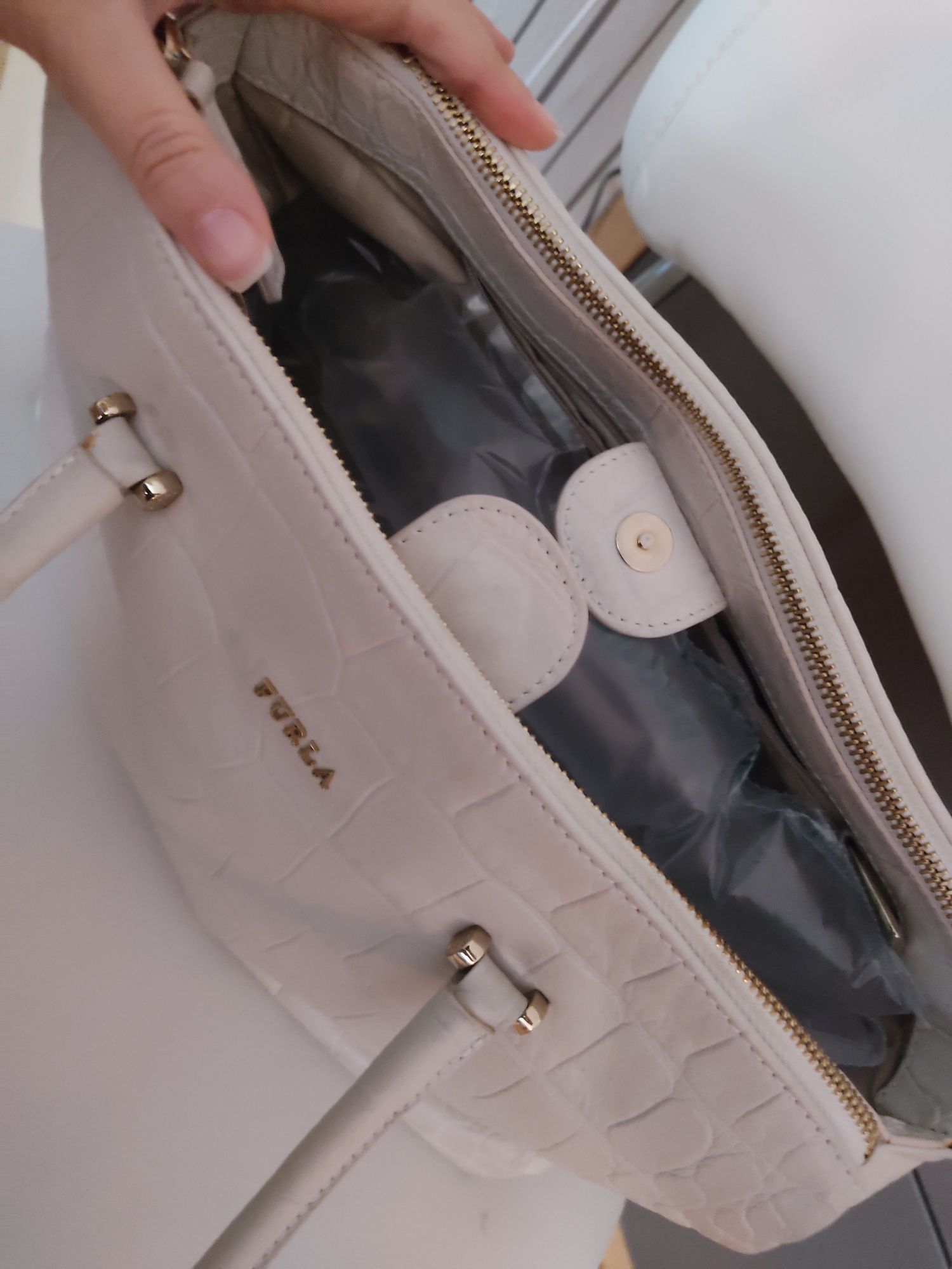Чанта Furla, кожена, бяла