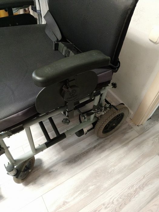 Инвалидная коляска