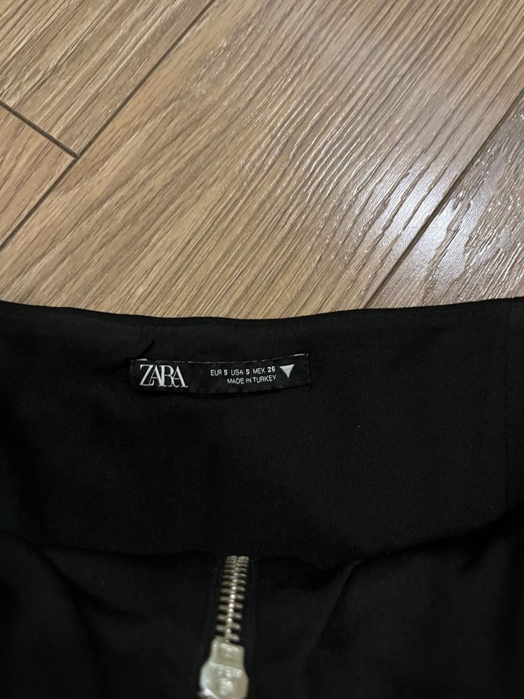 Топове Zara, Bershka
