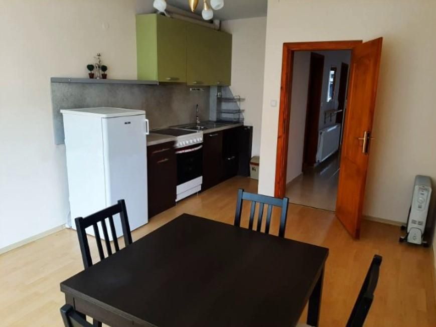 Дава се под наем Етаж от къща в София, Симеоново - 100 кв.м за 599 € - Снимка #2