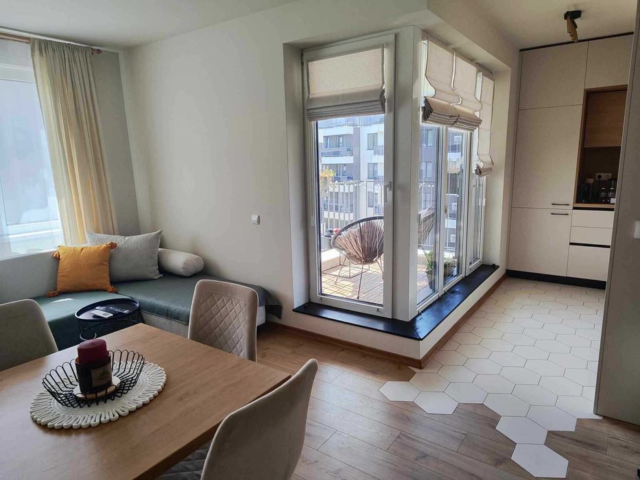 Нов, луксозен апартамент в Студентски град – нощувки / краткосрочно