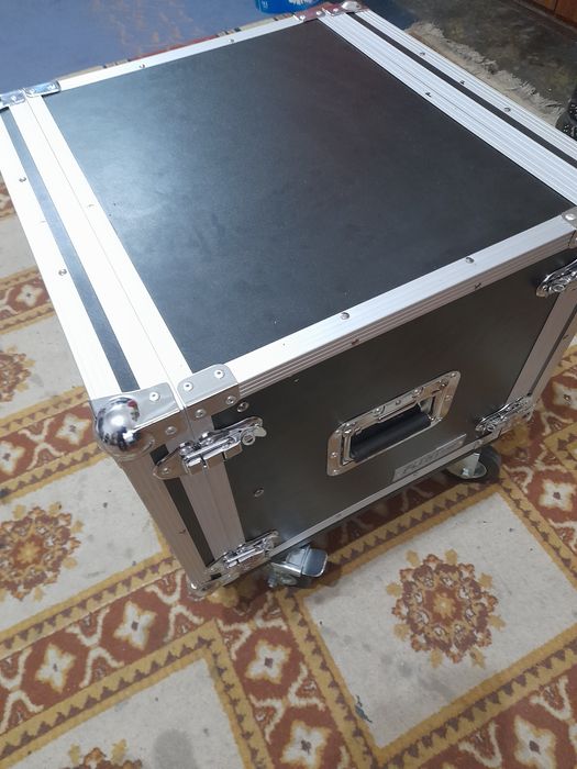 Vînd rack 8u Tamp E800 dsp 206 Thoman