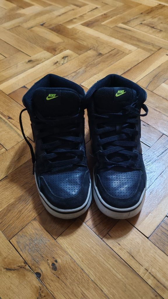 Nike високи кецове