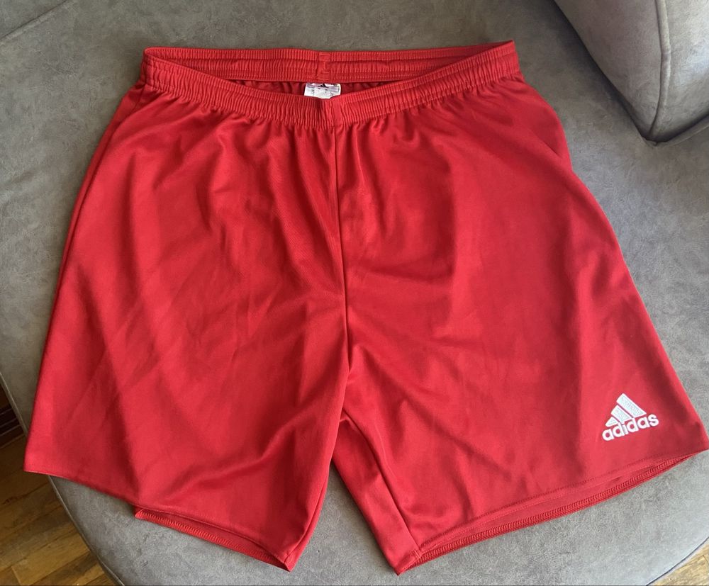 Спортни шорти Adidas
