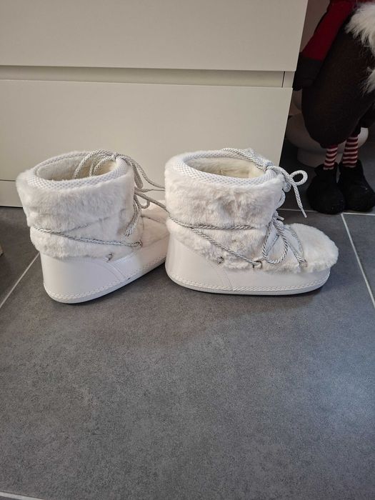 Дамски зимни апрески